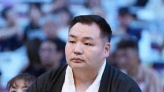 霧島のケガは問題なし　師匠の音羽山親方「擦り傷は痛いと思うけど大丈夫」