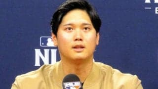 大谷翔平がシックな装い　先発のロブレスキーは知的なビジネスマン？山本由伸はデニムジャケットで笑顔　ドジャースが球場入り私服公開