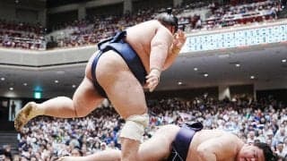 義ノ富士「急いでしまった。もったいなかった」10連勝逃し４敗後退　優勝の可能性残るも淡々