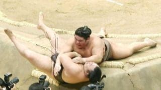 伯乃富士　単独トップ霧島撃破で逆転Ｖ残った　「不利な体勢になる可能性もあると思っていた」　観戦した両親にも感謝伝える