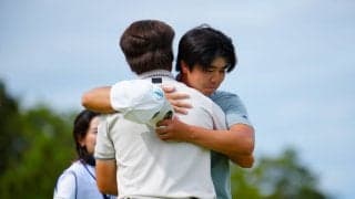 レフティゆえのトラブルショットも完璧に 細野勇策は「左打ちを背負って」プロゴルファー日本一