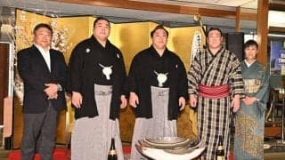 若隆景　歴代３番目ブランクで２度目の賜杯　優勝決定戦で霧島破り２２年春場所以来「あきらめずやってきて良かった」