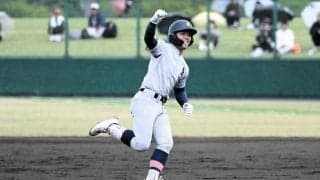 青森山田、選抜8強校破って連覇　「絶対倒す」九回に3点差逆転