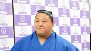 復活優勝の若隆景、愛妻から「予行練習」タイを持って５日目に写真撮影「たまたま大きいタイが売っていて」