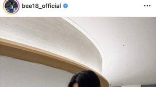 Ｗ杯日本代表・上田綺世、生まれたばかりのまな娘を抱っこ「やさしいパパの顔」「そっくりだぁ〜」「パパ頑張ってね」