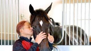 落馬し骨折「たかが鎖骨一本」岩田康誠は不屈！アスクエジンバラとダービーで１４年ぶりV挑む「究極の人馬一体を」
