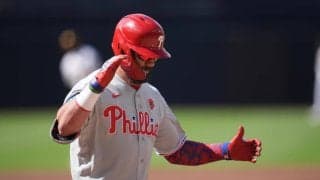 シュワバーが６試合ぶりの21号先制ソロ　両リーグ単独トップ　シーズン62本ペース