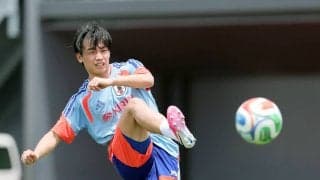 【Ｗ杯】ＦＷ上田綺世の強烈シュートにどよめき…ＧＫ陣好セーブ連発に歓声も　森保ジャパンが１３人で国内合宿２日目