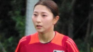 「フィールドでの姿から一変しとる」ＷＥリーグ表彰式　女子サッカー選手が大変身「お嬢さま仕様じゃないかッ」「皆さん女優さんみたい」