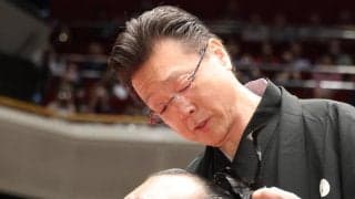 元関脇宝富士の桐山親方が泣いた　母からのはさみに涙が止まらずコンタクトレンズ紛失