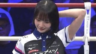 異色のラウガ姿が話題「この美人は誰？」