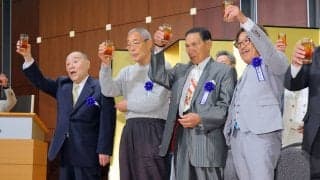 【ボクシング】「世界チャンピオン会」にファイティング原田氏ら世界王者５３人集結　具志堅用高氏「まだまだ日本のボクシング界は発展していく」
