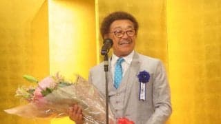 具志堅用高氏「井上尚弥チャンピオンが素晴らしい世界ナンバーワン」世界王座獲得50周年表彰