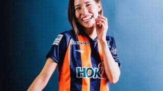 【WEリーグ】「花火より綺麗」三谷沙也加、紺色あでやか浴衣姿を披露