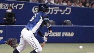 【西武】隅田知一郎、自分を助ける初球スクイズ成功でバンザイ　インローをセーフティ気味に