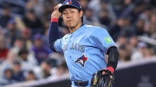 岡本和真の隠れた美技、地元TV局で大絶賛　弾丸ライナー捕球は「最も難しい」