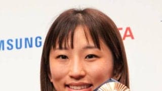【レスリング】須崎優衣「乗り心地も最高」600万超の高級車との2ショットに「お似合い」