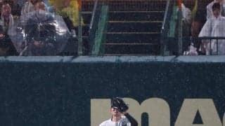  【阪神】森下翔太が珍しい二塁打献上　フライ捕球できず右膝直撃で転々…直後にチーム6被弾目