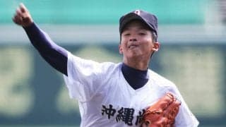 「いつもの感じで投げていいですか？」 豪雨のブルペンで東浜巨が見せた大物感と、手のひらの骨がきしむほどの剛球