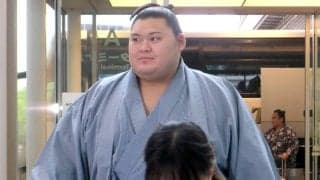 夏場所休場の横綱・大の里がパリ公演に向けて出発「左肩の回復は順調　食事が楽しみ」