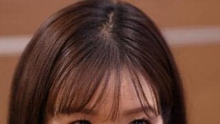 【カーリング】「みんなの太陽」吉田知那美　花柄ブラウス×デニムのさわやか私服姿に「ほれた」