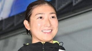 池江璃花子　高身長映える私服ショットが「奇麗」「足めちゃ長い」人気キャラの展示会訪問「めちゃかわだった」