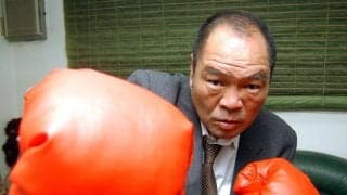 ガッツ石松さん、必殺「幻の右」で王座奪取、WBC世界ライト級５度防衛