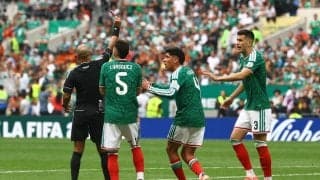 【Ｗ杯】開幕戦はレッドカード３枚“大荒れ”　後半に南アフリカ２人、メキシコ１人が退場処分
