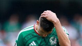 開幕戦からレッドカード３枚、メキシコ対南アでW杯波乱の幕開け！サンパイオ主審ためらいなし