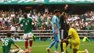 74歳62日でW杯指揮の南アフリカ・ブルース監督「まだ１次リーグ突破は可能だ」