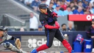 同僚ゲレロもビックリ！ブルージェイズ岡本和真が三階席に届く特大14号2ラン