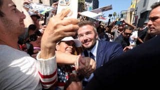 【Ｗ杯】ベッカム氏も来た！ロサンゼルスで米国国歌の大合唱！　ケイティ・ペリーはセレモニーに登場…米国-パラグアイ戦で開幕