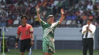 ファン喝采！５９歳カズ、自身１９年ぶりオールスターで先発出場　シュート機会なく１４分で交代も…史上最多１０度目の祭典