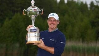 大事故を乗り越えたバド・コーリーが涙の初優勝＆「全英」「全米」出場権 中島啓太20位、金谷拓実29位