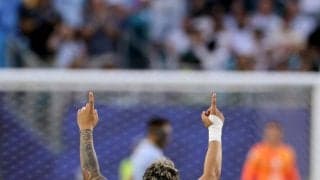 “イケおじ”バッジョ、フォルランがマイアミに現る　英雄がサウジ－ウルグアイを並んで観戦