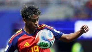 スペイン代表エース、ヤマルが年上恋人に抱きつき傷心癒やす　途中出場もカボベルデ戦で無得点