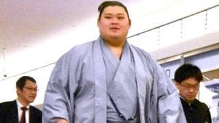 横綱・大の里がパリ公演から帰国　花の都で一番印象に残ったのは？　Ｗ杯も気になる「日本-オランダ戦を見てました」