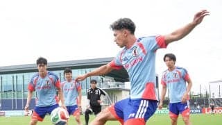 「寝てる？俺」塩貝健人、小川航基との日本代表白Ｔシャツ姿２ショットで自身の表情に反応