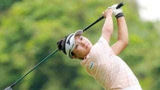 【女子ゴルフ】１８歳のルーキー、吉崎マーナが首位浮上　今季新人一番乗りの初優勝目指す…ニチレイＬ最終日