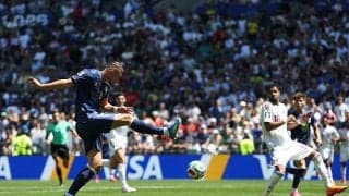 【W杯】ボスニアの40歳FW、驚異のダイレクトボレーでまさか「ジェコのゴールになりませんかね？」予想外の展開に会場沸騰