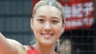 「足を広げて撮ってました（笑）」２４歳バレー女子美人コンビ、雰囲気激変ショット撮影の裏側に反響「可愛い！なんなの！」「何なんだこれは」