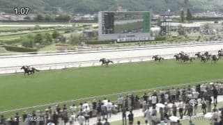 「これだけ強い勝ち方は…」“女性調教師”前川厩舎の新馬が7馬身差レコードV！ ファンの期待膨らむ「バケモノ級」
