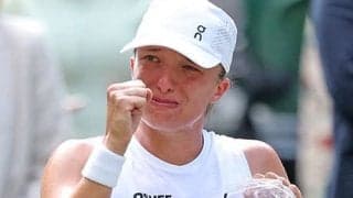  女王辛勝 涙のウィンブルドン初戦突破 