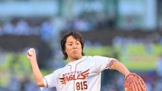 【楽天】狩野英孝、セレモニアルピッチでマエケン体操披露　捕手役の小深田へワンバウンド投球