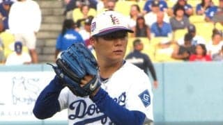 ドジャース・山本由伸　３イニングで５Ｋ　初回の２死一、三塁は１５７キロ速球で空振り三振に仕留め切り抜ける　今季９勝目目指し先発