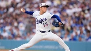 山本由伸が７回10K無失点の快投！　ロバーツ監督と抱擁＆フリーマンからお辞儀でたたえられる