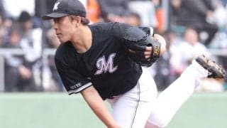 ロッテ・八木にまさかのアクシデント　ベースカバーで捕球ミス→送球が額直撃でベンチへ　走者が気遣う衝撃　投球再開もソフトバンク・近藤に３ラン被弾