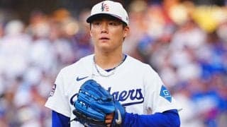 山本由伸が左手を掲げた“相手”　快投直後…ド軍公式が逃さなかった瞬間、SNS公開