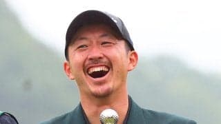 岩崎亜久竜、結婚後初V　日大同期の妻から熱烈キスで祝福「サトウのごはん10年分」も獲得