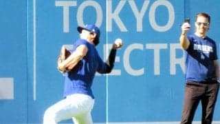 大谷翔平がキャッチボール再開　右上腕二頭筋の違和感から初　最大で約５０メートルの距離　終了後にはファンに神対応
